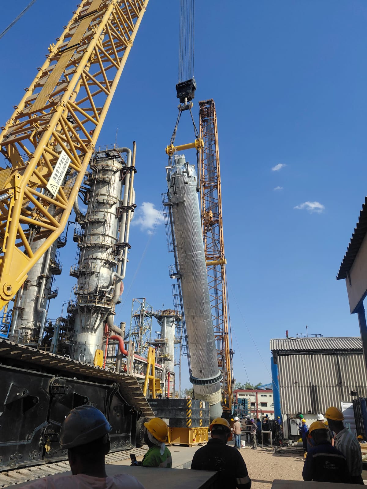 Distillation column erection